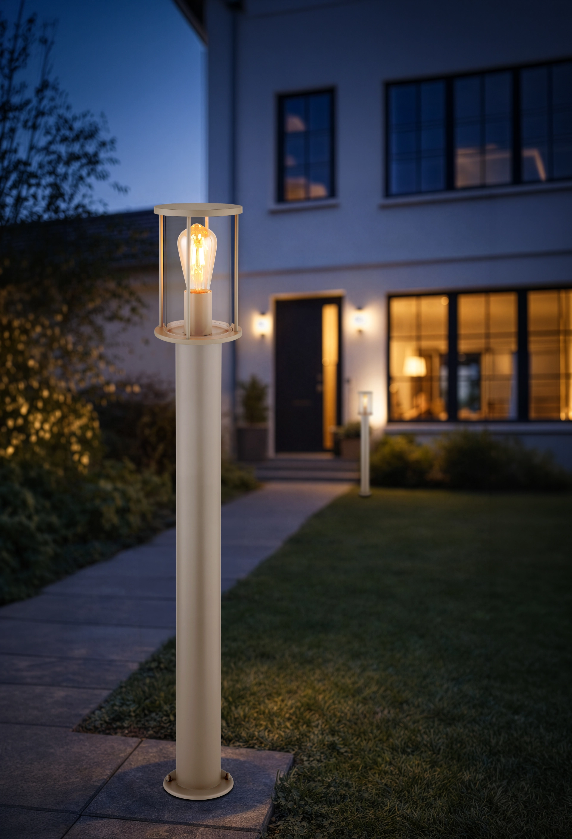 Borne lumineuse de jardin GRACEY en acier inox sable mat avec verre clair, éclairage d’allée devant maison moderne; fabricant Globo Handels GmbH, modèle 31363SA